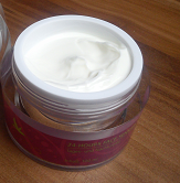 Können Kosmetikartikel und Hautpflegeprodukte verfallen?